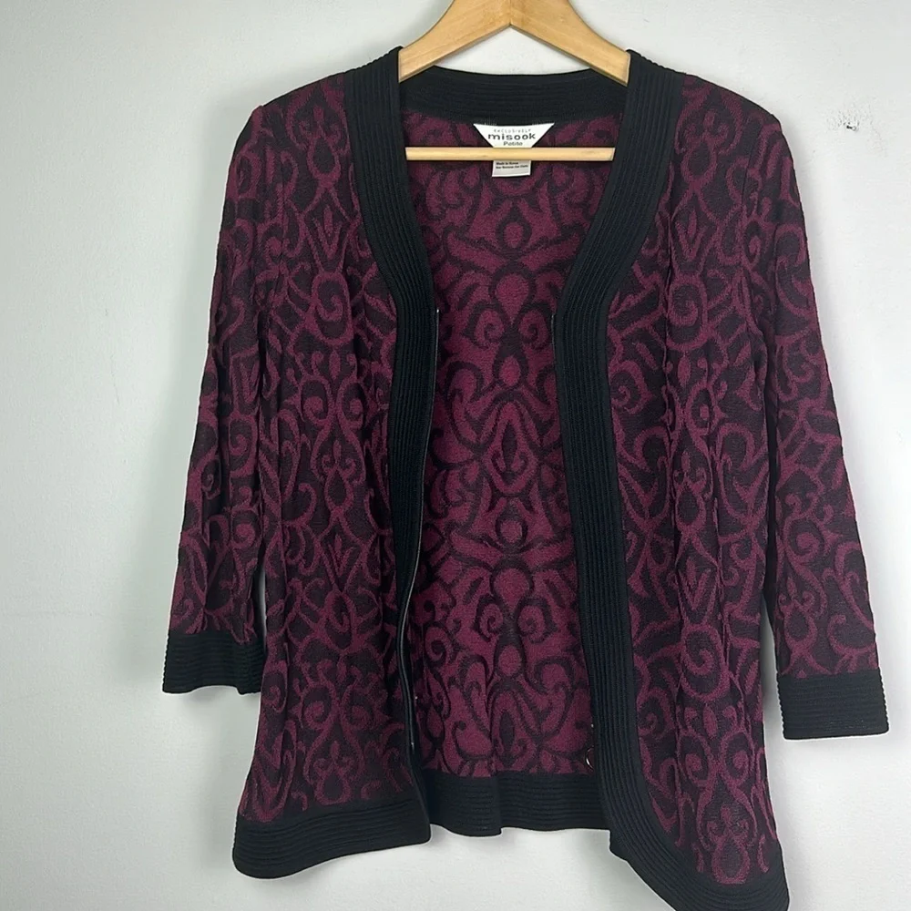 Exclusively Misook Petite M Texture Zip-Up Top Lightweight Jacket Burgundy Black - Picture 5 of 16